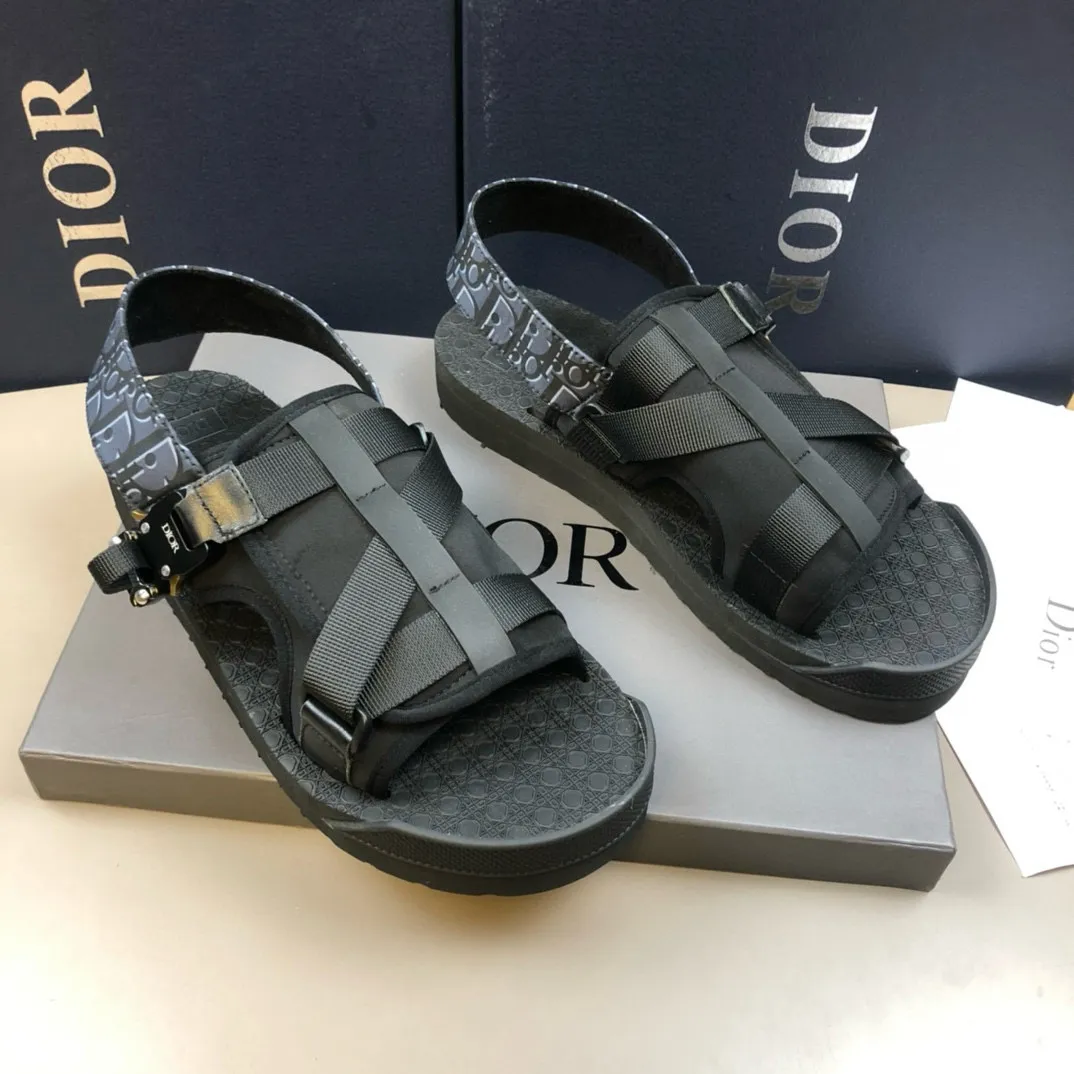 Factory price: 340💰Dior men’s counters are selling sandals at the same time✔️Imported brand printing/selected high-quality calfskin, highlighting high-end elegance and exquisite workmanship. Soles: original soles specially provided by the original factory, hot-selling physical products🔥Normal size: 38-44, customized 45